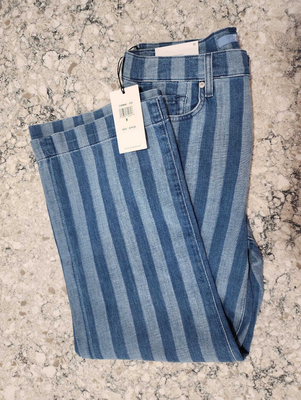 7 For All Mankind "Alexa" Wide-Leg Jeans - Picture 2 of 11
